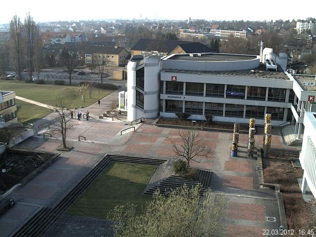 Foto der Webcam: Verwaltungsgeb&auml;ude, Innenhof mit Audimax, H&ouml;rsaal-Geb&auml;ude 1