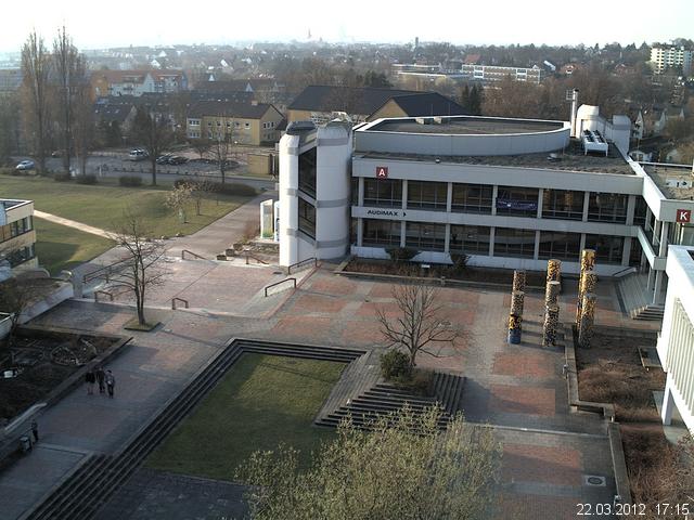 Foto der Webcam: Verwaltungsgeb&auml;ude, Innenhof mit Audimax, H&ouml;rsaal-Geb&auml;ude 1