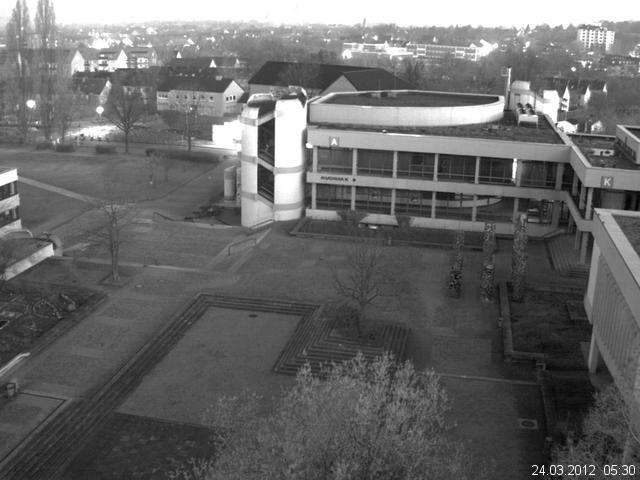 Foto der Webcam: Verwaltungsgeb&auml;ude, Innenhof mit Audimax, H&ouml;rsaal-Geb&auml;ude 1