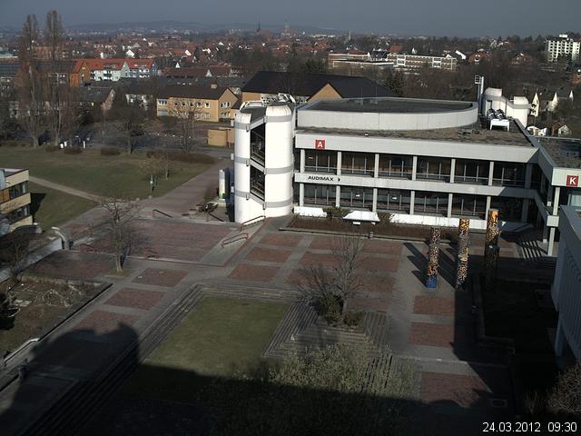 Foto der Webcam: Verwaltungsgeb&auml;ude, Innenhof mit Audimax, H&ouml;rsaal-Geb&auml;ude 1