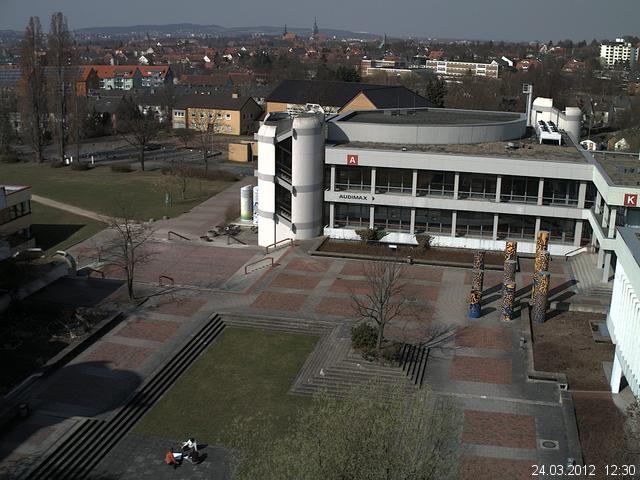 Foto der Webcam: Verwaltungsgeb&auml;ude, Innenhof mit Audimax, H&ouml;rsaal-Geb&auml;ude 1