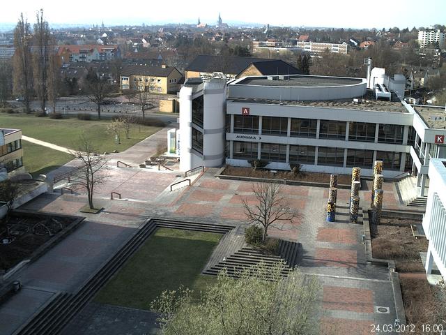 Foto der Webcam: Verwaltungsgeb&auml;ude, Innenhof mit Audimax, H&ouml;rsaal-Geb&auml;ude 1