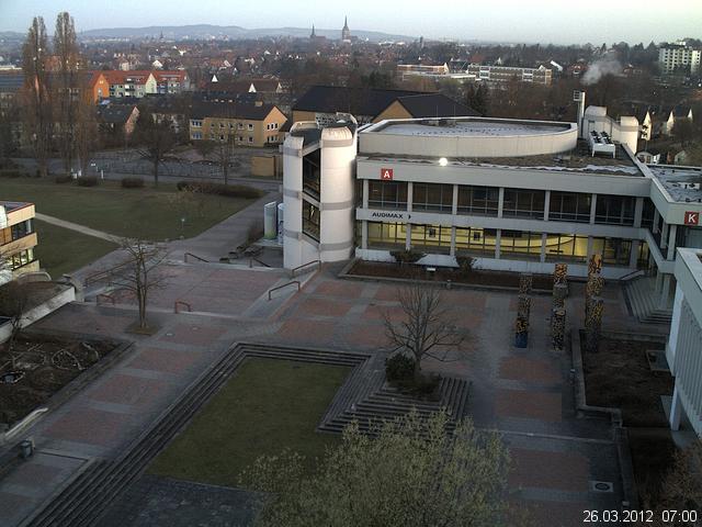 Foto der Webcam: Verwaltungsgeb&auml;ude, Innenhof mit Audimax, H&ouml;rsaal-Geb&auml;ude 1