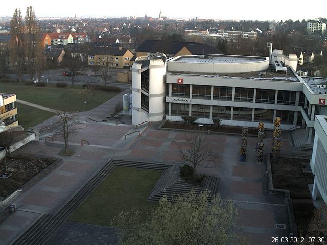 Foto der Webcam: Verwaltungsgeb&auml;ude, Innenhof mit Audimax, H&ouml;rsaal-Geb&auml;ude 1