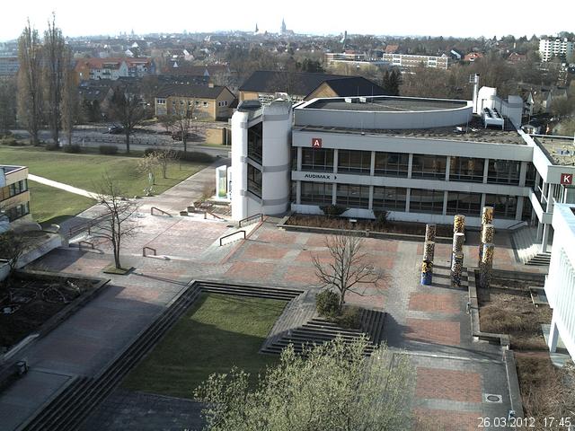 Foto der Webcam: Verwaltungsgeb&auml;ude, Innenhof mit Audimax, H&ouml;rsaal-Geb&auml;ude 1