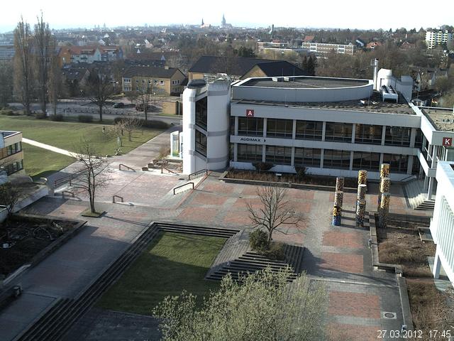 Foto der Webcam: Verwaltungsgeb&auml;ude, Innenhof mit Audimax, H&ouml;rsaal-Geb&auml;ude 1