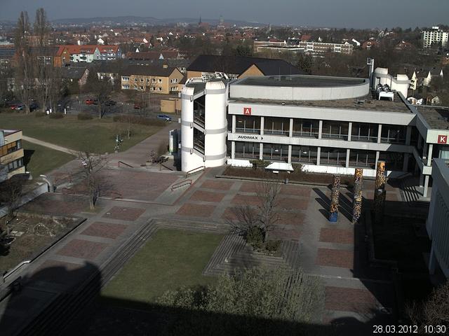 Foto der Webcam: Verwaltungsgeb&auml;ude, Innenhof mit Audimax, H&ouml;rsaal-Geb&auml;ude 1