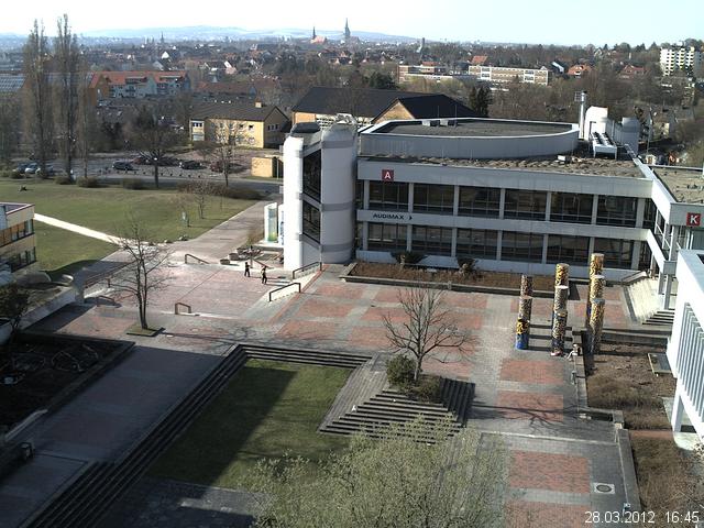 Foto der Webcam: Verwaltungsgeb&auml;ude, Innenhof mit Audimax, H&ouml;rsaal-Geb&auml;ude 1