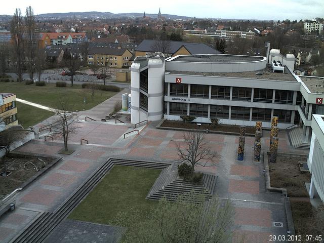 Foto der Webcam: Verwaltungsgeb&auml;ude, Innenhof mit Audimax, H&ouml;rsaal-Geb&auml;ude 1