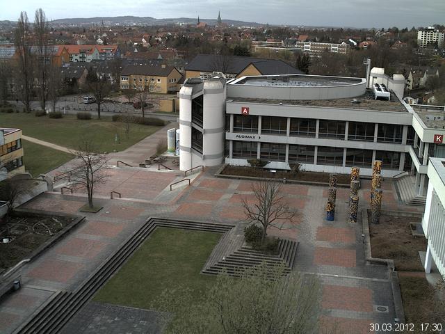 Foto der Webcam: Verwaltungsgeb&auml;ude, Innenhof mit Audimax, H&ouml;rsaal-Geb&auml;ude 1