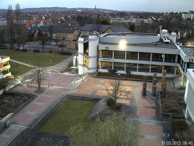 Foto der Webcam: Verwaltungsgeb&auml;ude, Innenhof mit Audimax, H&ouml;rsaal-Geb&auml;ude 1
