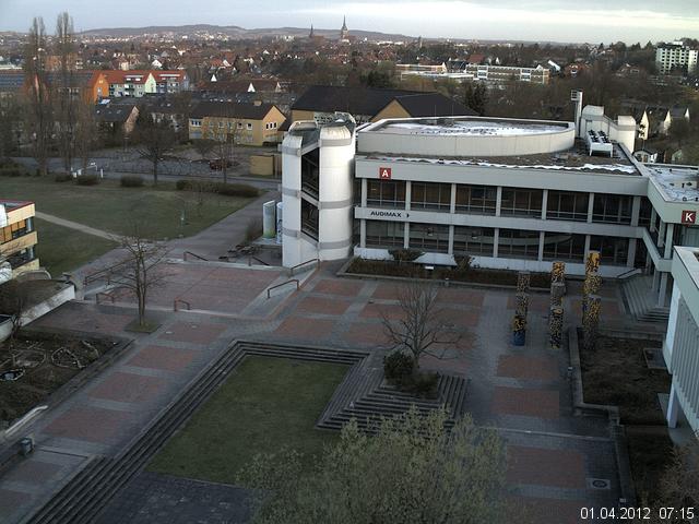Foto der Webcam: Verwaltungsgeb&auml;ude, Innenhof mit Audimax, H&ouml;rsaal-Geb&auml;ude 1