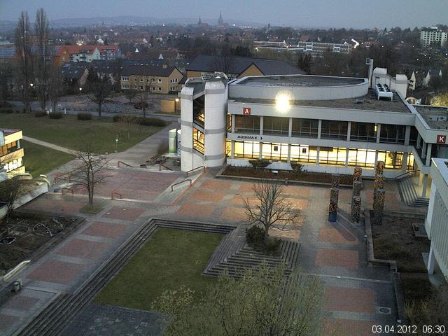 Foto der Webcam: Verwaltungsgeb&auml;ude, Innenhof mit Audimax, H&ouml;rsaal-Geb&auml;ude 1