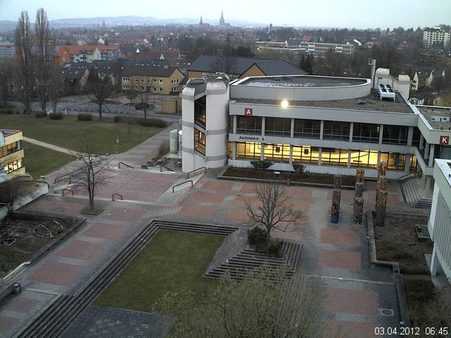 Foto der Webcam: Verwaltungsgeb&auml;ude, Innenhof mit Audimax, H&ouml;rsaal-Geb&auml;ude 1