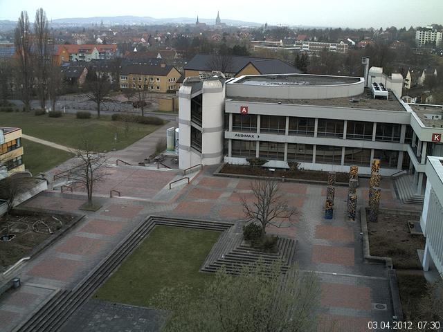 Foto der Webcam: Verwaltungsgeb&auml;ude, Innenhof mit Audimax, H&ouml;rsaal-Geb&auml;ude 1
