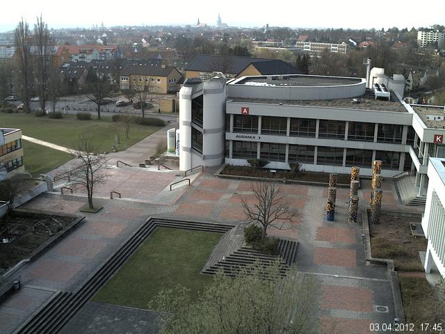 Foto der Webcam: Verwaltungsgeb&auml;ude, Innenhof mit Audimax, H&ouml;rsaal-Geb&auml;ude 1