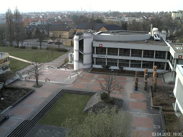 Foto der Webcam: Verwaltungsgeb&auml;ude, Innenhof mit Audimax, H&ouml;rsaal-Geb&auml;ude 1
