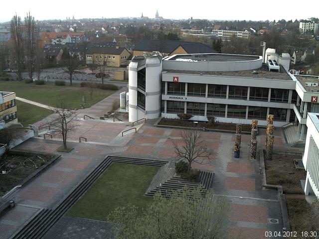Foto der Webcam: Verwaltungsgeb&auml;ude, Innenhof mit Audimax, H&ouml;rsaal-Geb&auml;ude 1