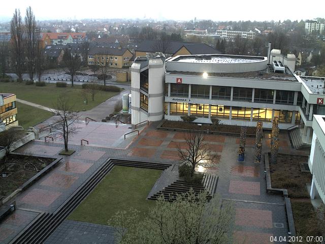 Foto der Webcam: Verwaltungsgeb&auml;ude, Innenhof mit Audimax, H&ouml;rsaal-Geb&auml;ude 1