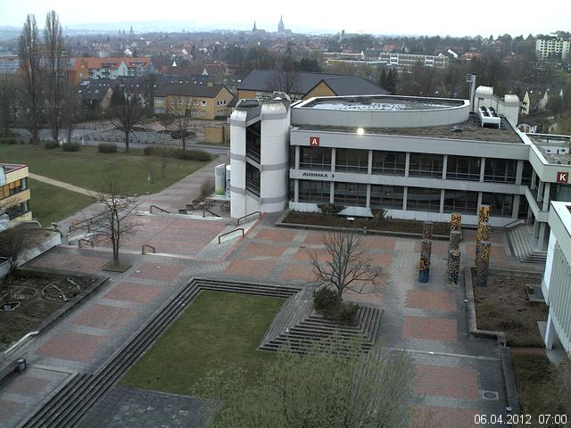 Foto der Webcam: Verwaltungsgeb&auml;ude, Innenhof mit Audimax, H&ouml;rsaal-Geb&auml;ude 1
