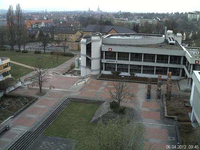 Foto der Webcam: Verwaltungsgeb&auml;ude, Innenhof mit Audimax, H&ouml;rsaal-Geb&auml;ude 1