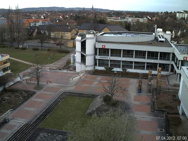 Foto der Webcam: Verwaltungsgeb&auml;ude, Innenhof mit Audimax, H&ouml;rsaal-Geb&auml;ude 1