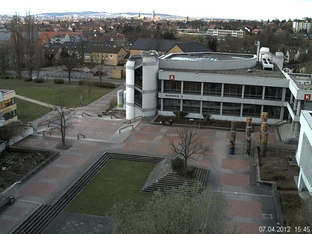 Foto der Webcam: Verwaltungsgeb&auml;ude, Innenhof mit Audimax, H&ouml;rsaal-Geb&auml;ude 1