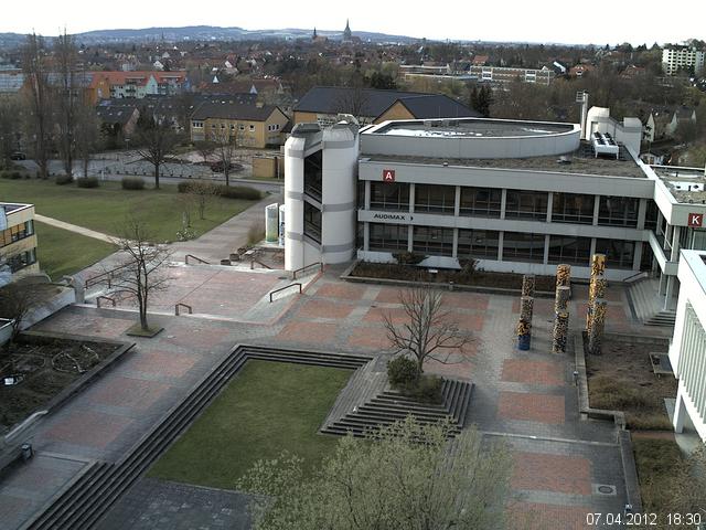 Foto der Webcam: Verwaltungsgeb&auml;ude, Innenhof mit Audimax, H&ouml;rsaal-Geb&auml;ude 1