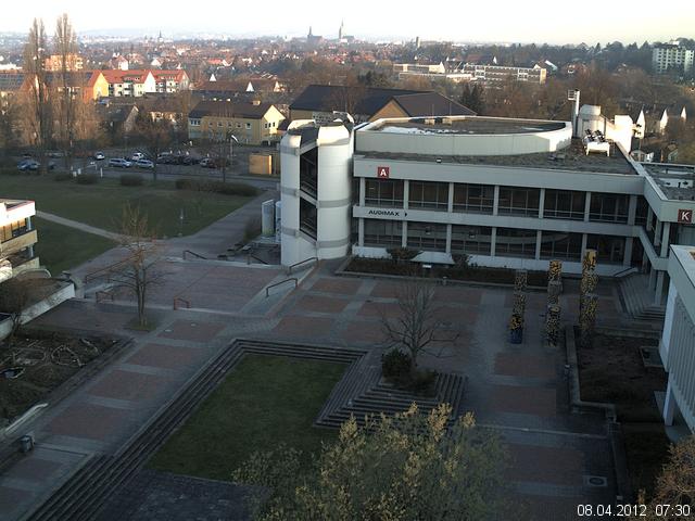 Foto der Webcam: Verwaltungsgeb&auml;ude, Innenhof mit Audimax, H&ouml;rsaal-Geb&auml;ude 1