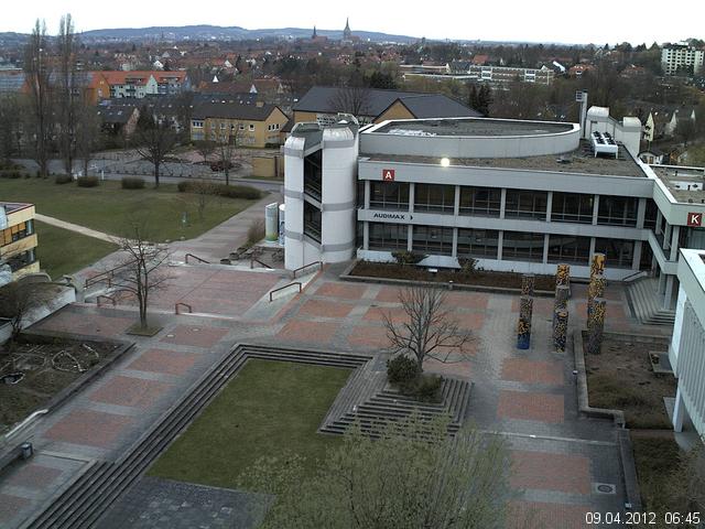 Foto der Webcam: Verwaltungsgeb&auml;ude, Innenhof mit Audimax, H&ouml;rsaal-Geb&auml;ude 1