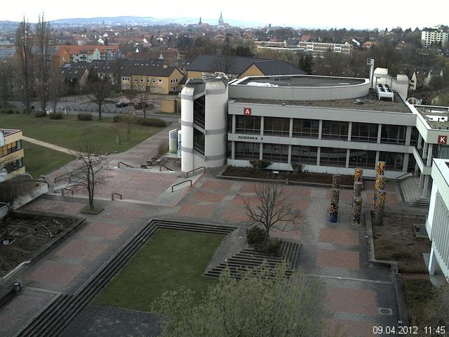 Foto der Webcam: Verwaltungsgeb&auml;ude, Innenhof mit Audimax, H&ouml;rsaal-Geb&auml;ude 1