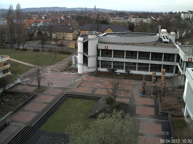 Foto der Webcam: Verwaltungsgeb&auml;ude, Innenhof mit Audimax, H&ouml;rsaal-Geb&auml;ude 1