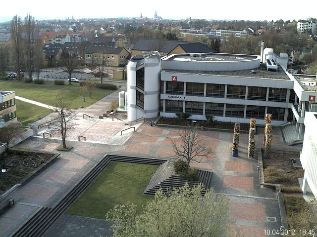 Foto der Webcam: Verwaltungsgeb&auml;ude, Innenhof mit Audimax, H&ouml;rsaal-Geb&auml;ude 1