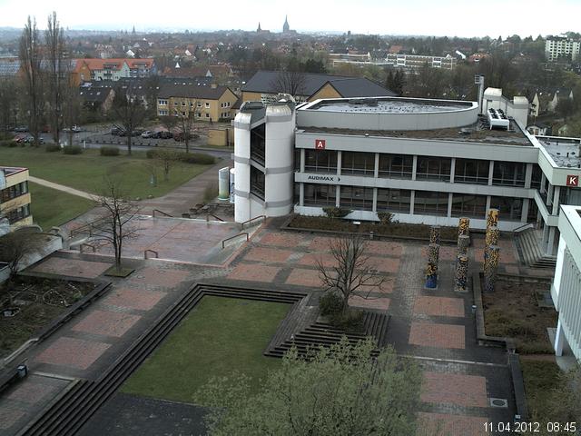 Foto der Webcam: Verwaltungsgeb&auml;ude, Innenhof mit Audimax, H&ouml;rsaal-Geb&auml;ude 1