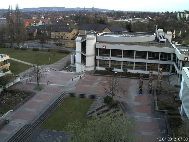 Foto der Webcam: Verwaltungsgeb&auml;ude, Innenhof mit Audimax, H&ouml;rsaal-Geb&auml;ude 1