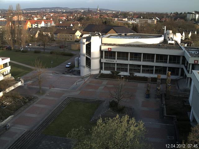 Foto der Webcam: Verwaltungsgeb&auml;ude, Innenhof mit Audimax, H&ouml;rsaal-Geb&auml;ude 1