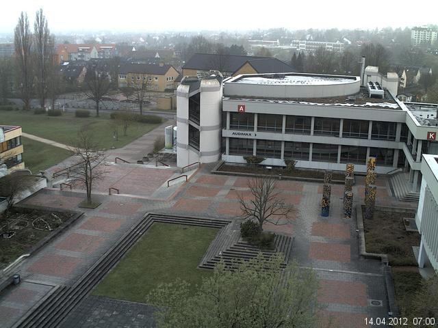 Foto der Webcam: Verwaltungsgeb&auml;ude, Innenhof mit Audimax, H&ouml;rsaal-Geb&auml;ude 1
