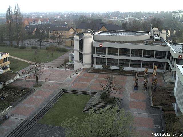 Foto der Webcam: Verwaltungsgeb&auml;ude, Innenhof mit Audimax, H&ouml;rsaal-Geb&auml;ude 1