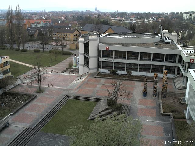 Foto der Webcam: Verwaltungsgeb&auml;ude, Innenhof mit Audimax, H&ouml;rsaal-Geb&auml;ude 1