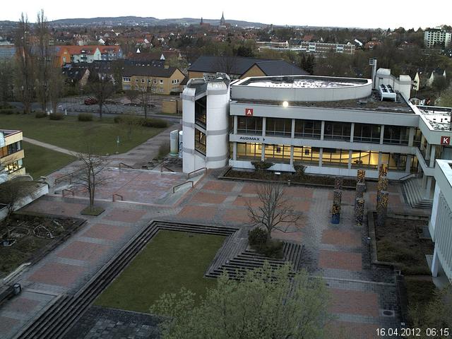 Foto der Webcam: Verwaltungsgeb&auml;ude, Innenhof mit Audimax, H&ouml;rsaal-Geb&auml;ude 1