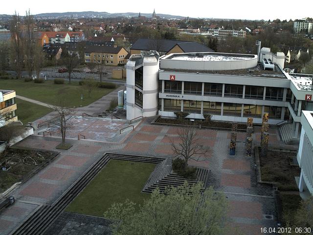 Foto der Webcam: Verwaltungsgeb&auml;ude, Innenhof mit Audimax, H&ouml;rsaal-Geb&auml;ude 1