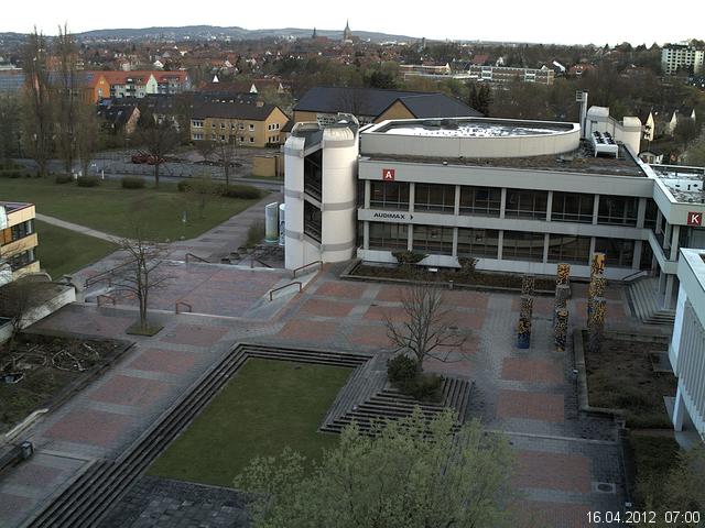 Foto der Webcam: Verwaltungsgeb&auml;ude, Innenhof mit Audimax, H&ouml;rsaal-Geb&auml;ude 1