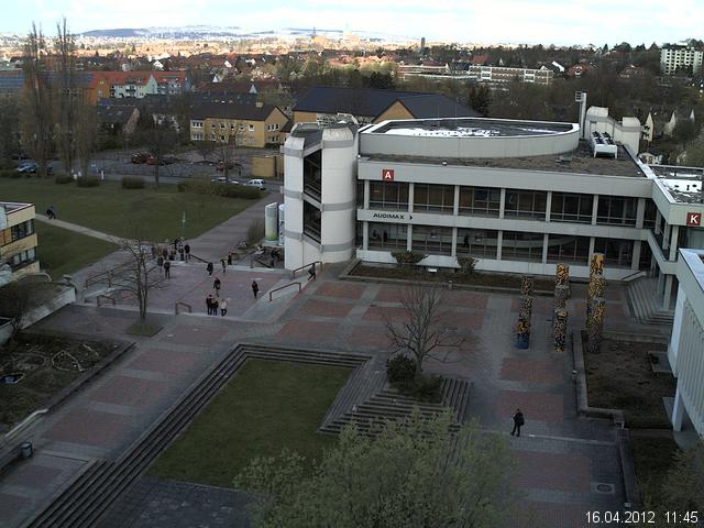 Foto der Webcam: Verwaltungsgeb&auml;ude, Innenhof mit Audimax, H&ouml;rsaal-Geb&auml;ude 1