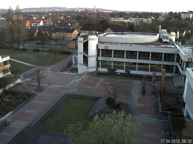 Foto der Webcam: Verwaltungsgeb&auml;ude, Innenhof mit Audimax, H&ouml;rsaal-Geb&auml;ude 1