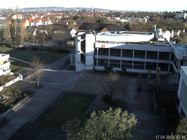 Foto der Webcam: Verwaltungsgeb&auml;ude, Innenhof mit Audimax, H&ouml;rsaal-Geb&auml;ude 1