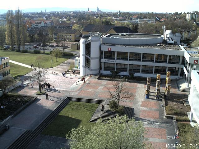 Foto der Webcam: Verwaltungsgeb&auml;ude, Innenhof mit Audimax, H&ouml;rsaal-Geb&auml;ude 1