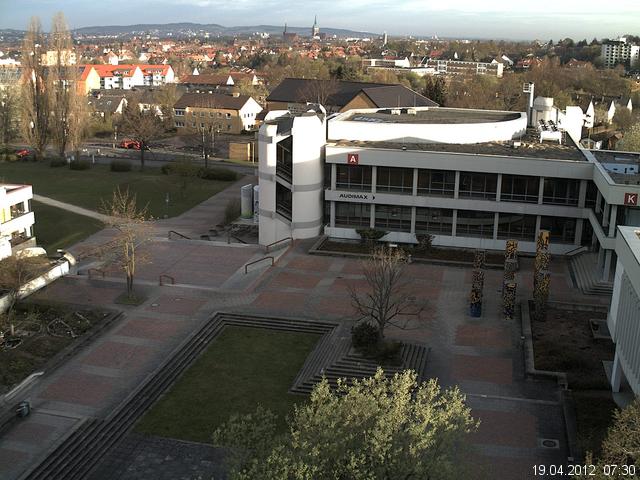 Foto der Webcam: Verwaltungsgeb&auml;ude, Innenhof mit Audimax, H&ouml;rsaal-Geb&auml;ude 1