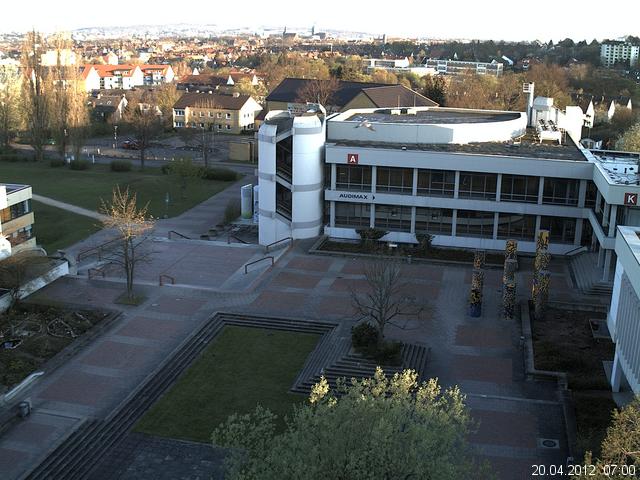 Foto der Webcam: Verwaltungsgeb&auml;ude, Innenhof mit Audimax, H&ouml;rsaal-Geb&auml;ude 1