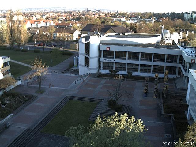 Foto der Webcam: Verwaltungsgeb&auml;ude, Innenhof mit Audimax, H&ouml;rsaal-Geb&auml;ude 1