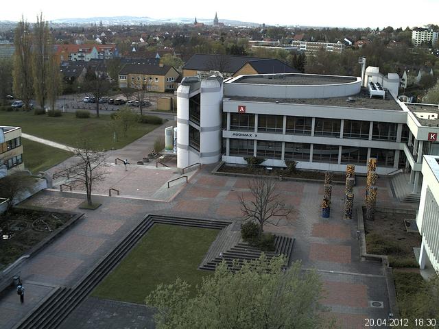 Foto der Webcam: Verwaltungsgeb&auml;ude, Innenhof mit Audimax, H&ouml;rsaal-Geb&auml;ude 1